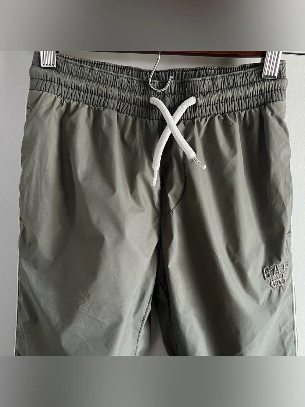 Gap Kids Boys Windbreaker Track Pants Olive Green Lined Joggers Size M 8 Regular